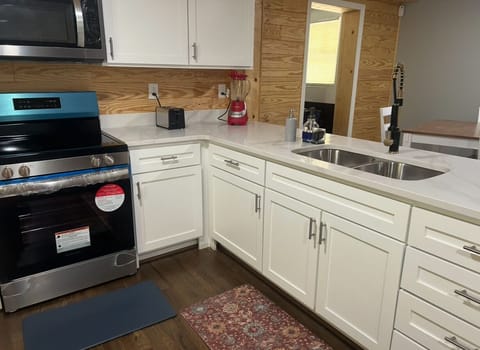 New Renovated Kitchen 