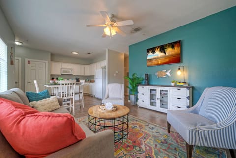 Charming living room. (Unit 108)