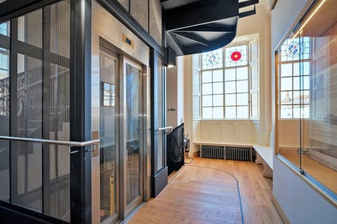Entrance / Reception