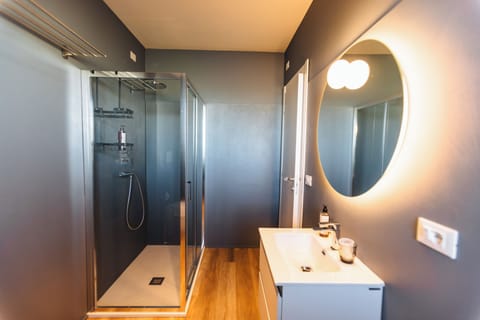 Double Room | Bathroom