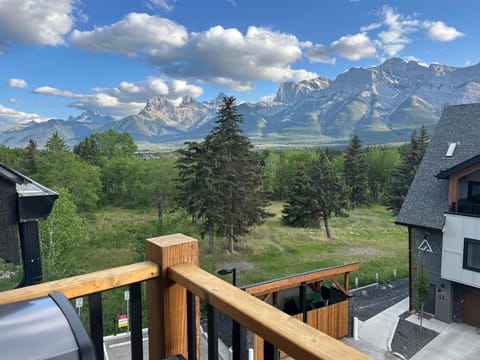 Mountain View Balcony - Summer