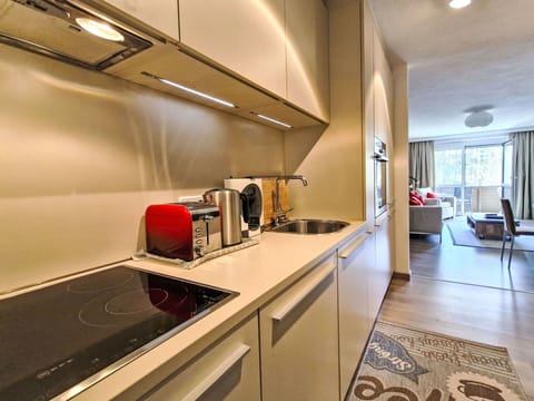 Kitchen, Interior Design, Flooring, Countertop, Ceiling, Floor, Kitchen Appliance, Major Appliance, Apartment, Cabinetry