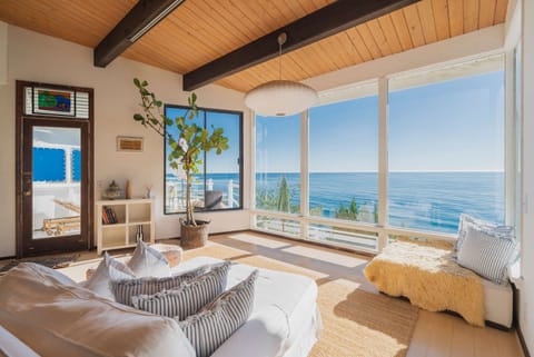 House | 4 bedrooms, high-speed internet