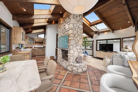 Kitchen, Dining Table, Living Room