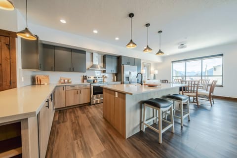 Whip up your favorite meals int he full kitchen