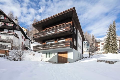 Building Exterior Shot Charming alpine-style building in the heart of Davos Platz—enjoy a peaceful stay just moments from lifts, trails, and restaurants.
