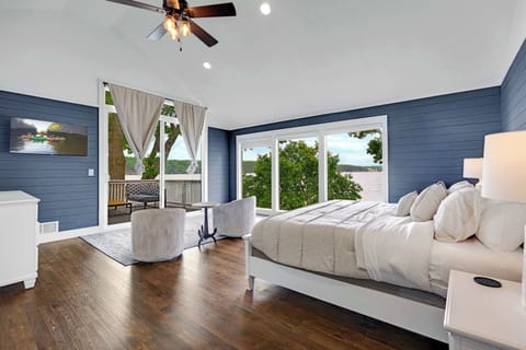 House, Multiple Beds, Hot Tub (The Tiki House) | 9 bedrooms, individually decorated, individually furnished, bed sheets