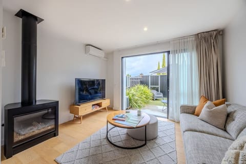 Lounge area with gas fire