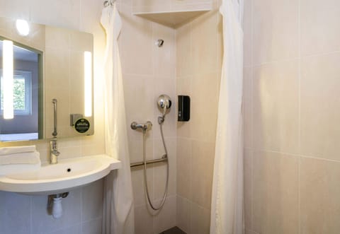 Double Room, Accessible, Non Smoking | Bathroom | Shower, free toiletries, hair dryer, towels