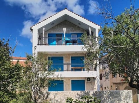 Apartment (Two Bedroom Apartment with Sea View) | Exterior