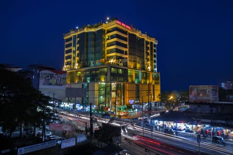 Front of property - evening/night