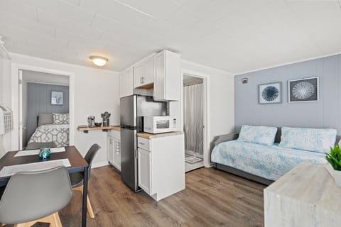 Condo (468)