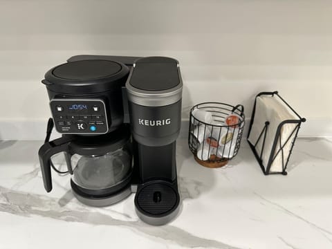 Keurig /drip style combo coffee maker
