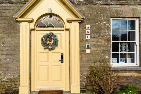 Entrance / Reception