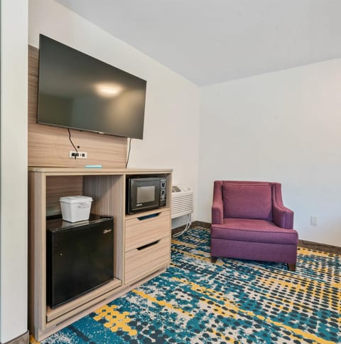 Standard Room (2 King Beds) | Premium bedding, pillowtop beds, soundproofing, iron/ironing board