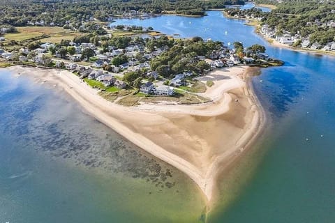 Cottage, 2 Bedrooms | Beach | Beach nearby