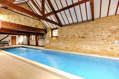 Cottage | Pool | Indoor pool, outdoor pool