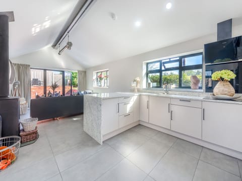 Open plan living space | Lower Peastocking, Meriden, near Coventry