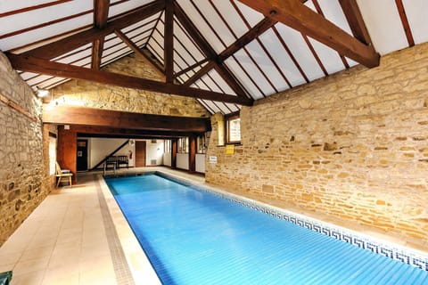 Cottage | Pool | Indoor pool, outdoor pool
