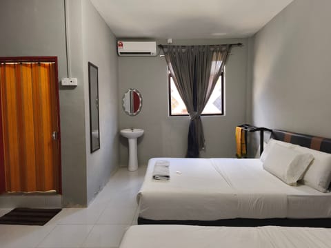 Family Suite | Free WiFi, bed sheets
