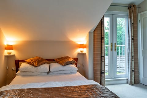 Cottage | 2 bedrooms, iron/ironing board