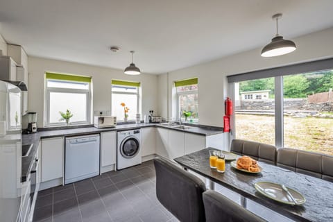 Mobile Home | Private kitchen