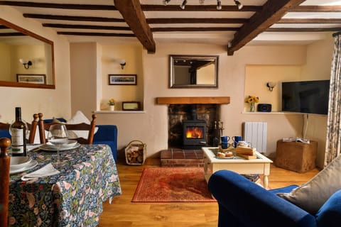 Cottage | Living area