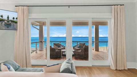 House (6 Bedrooms) | Interior