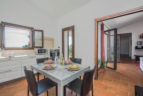 Kitchen and dining area
