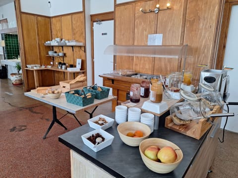 Daily buffet breakfast for a fee