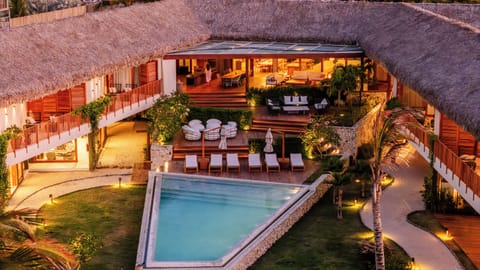 Outdoor pool, pool umbrellas, sun loungers