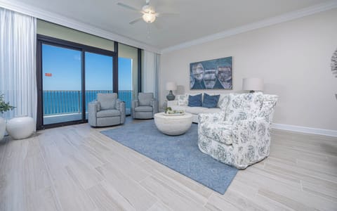 Phoenix Gulf Shores II 2003, Gulf Shores, Alabama, beach front, 3 bedroom condominium on the 20th floor