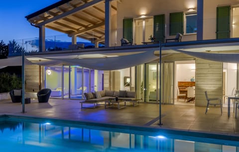 House, Smoking | 4 bedrooms