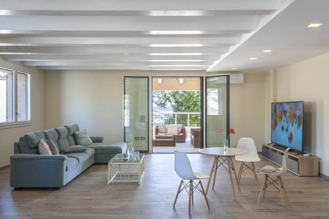 Villa, Smoking | 7 bedrooms