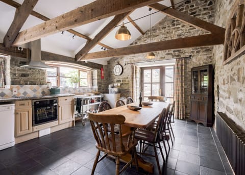 Cottage | Dining