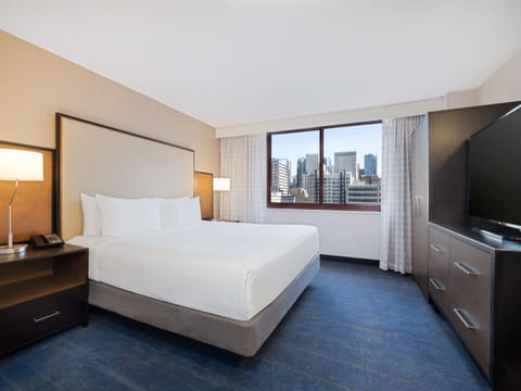 Hypo-allergenic bedding, pillowtop beds, in-room safe, blackout drapes