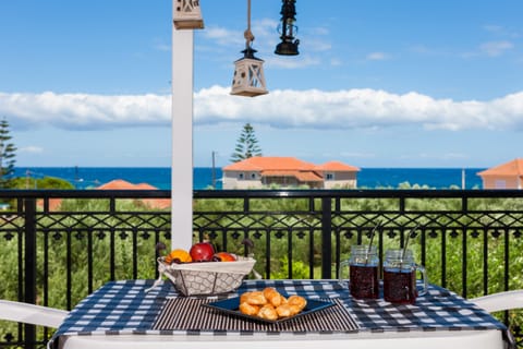 Studio, Sea View | Premium bedding, individually decorated, iron/ironing board
