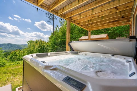 Sunsets hit different from a hot tub in paradise!