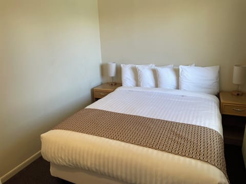 Deluxe Suite | Desk, laptop workspace, free WiFi