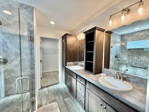Master Ensuite Bathroom - Large Walk-in Closet, Dual Sinks, Walk-in Shower and Private Commode