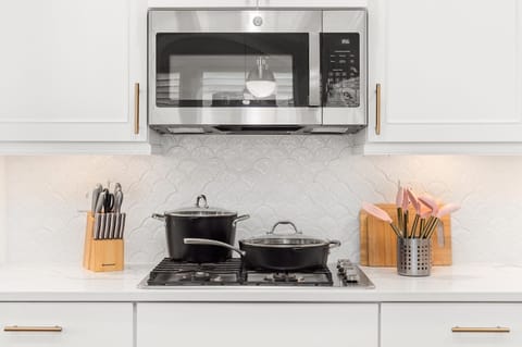 High-end appliances make meal prep a breeze.