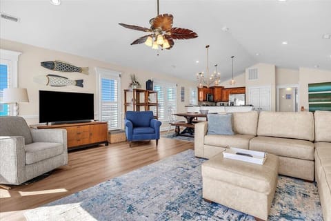 Open Living Area - 2nd Level