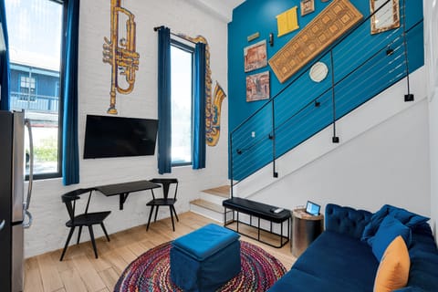 Bold blues, jazzy vibes, and cozy charm, your stylish New Orleans escape starts here