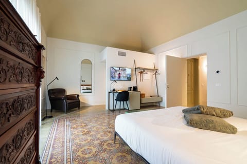 Luxury Triple Room, Balcony, Hill View | In-room safe, desk, laptop workspace, soundproofing