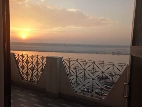 Double Room, 1 Queen Bed, River View | Balcony view