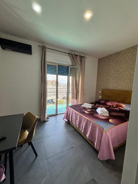 Deluxe Room (Room 1) | Soundproofing, iron/ironing board, free WiFi