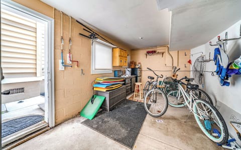 Garage for storage of beach essentials
