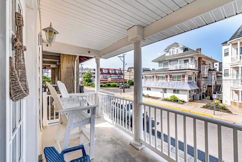 Balcony with lots of outdoor seating
