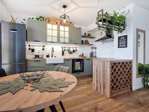 Fully Equipped Kitchen | Book Now with RENTUJEMY.COM