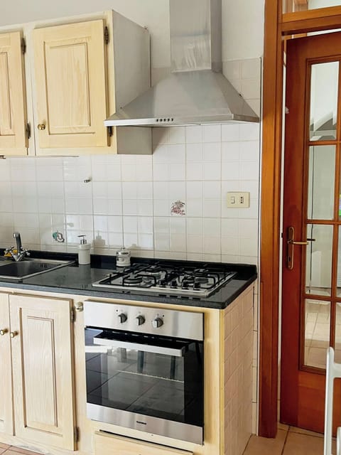 Apartment | Private kitchen | Coffee/tea maker, electric kettle